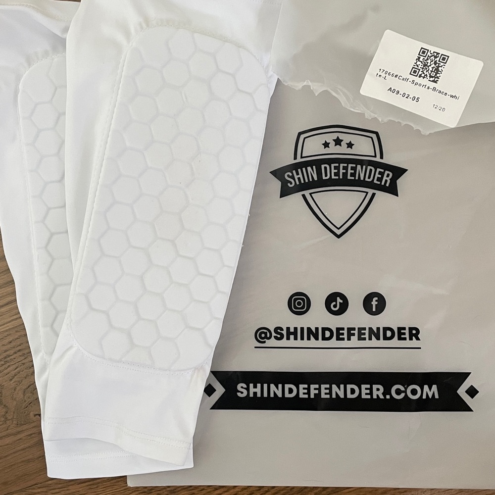 Large Shinguardian Elite Shin Defender shinguards